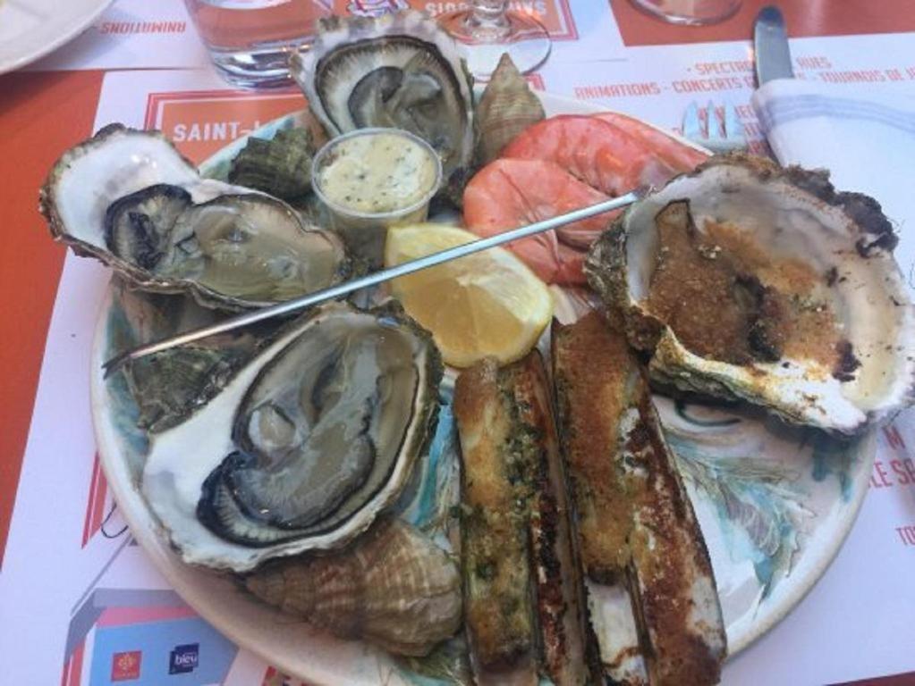 Apartamento Les Poissons Sète Exterior foto
